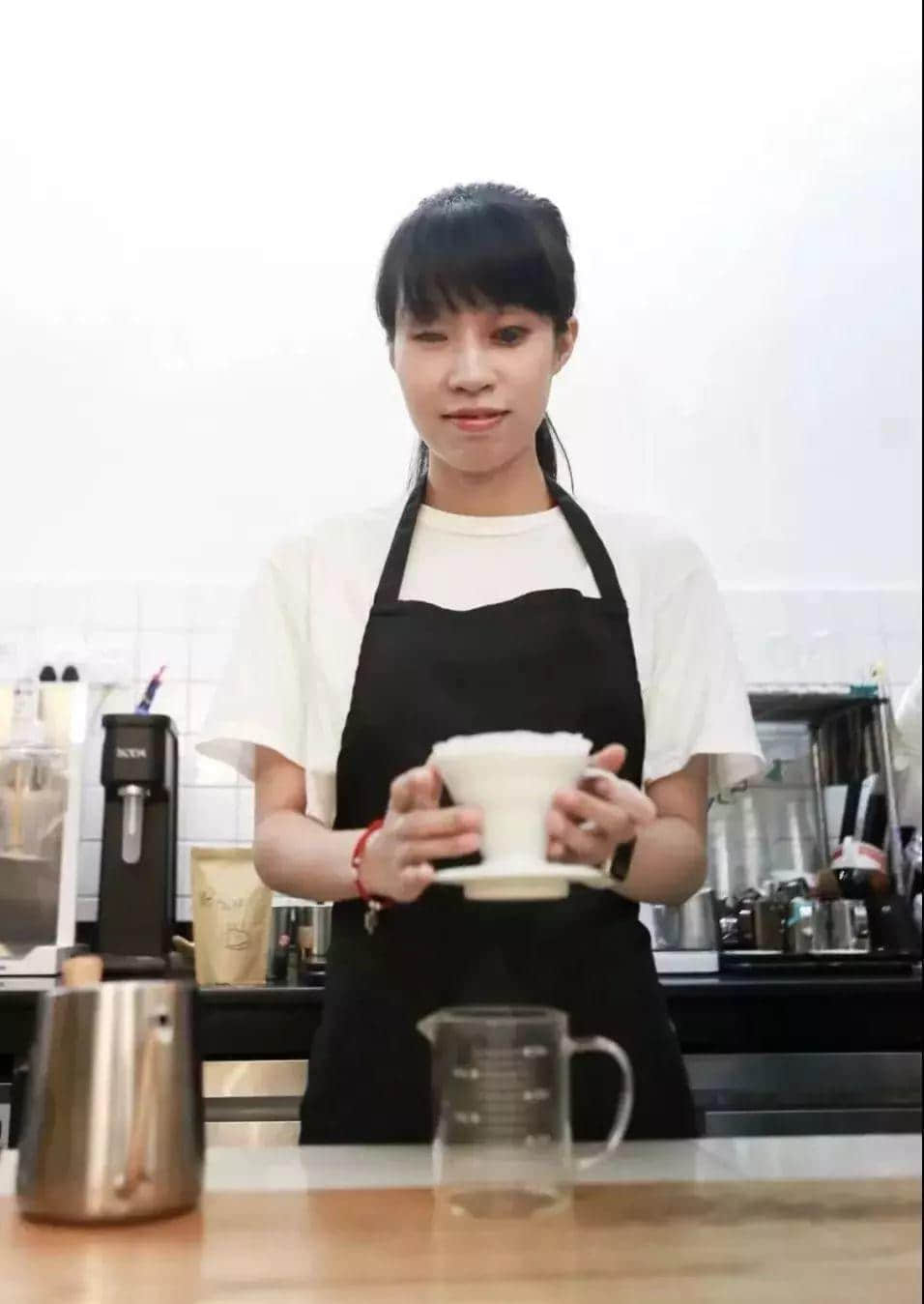 广州有一群视障人士,在手冲咖啡里找到了不一样的人生 广州有一群视障人士,在手冲咖啡里找到了不一样的人生