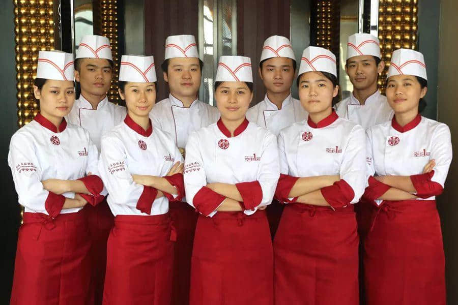 33年，这家服务了几代广州人的海鲜酒家却越做越年轻了！