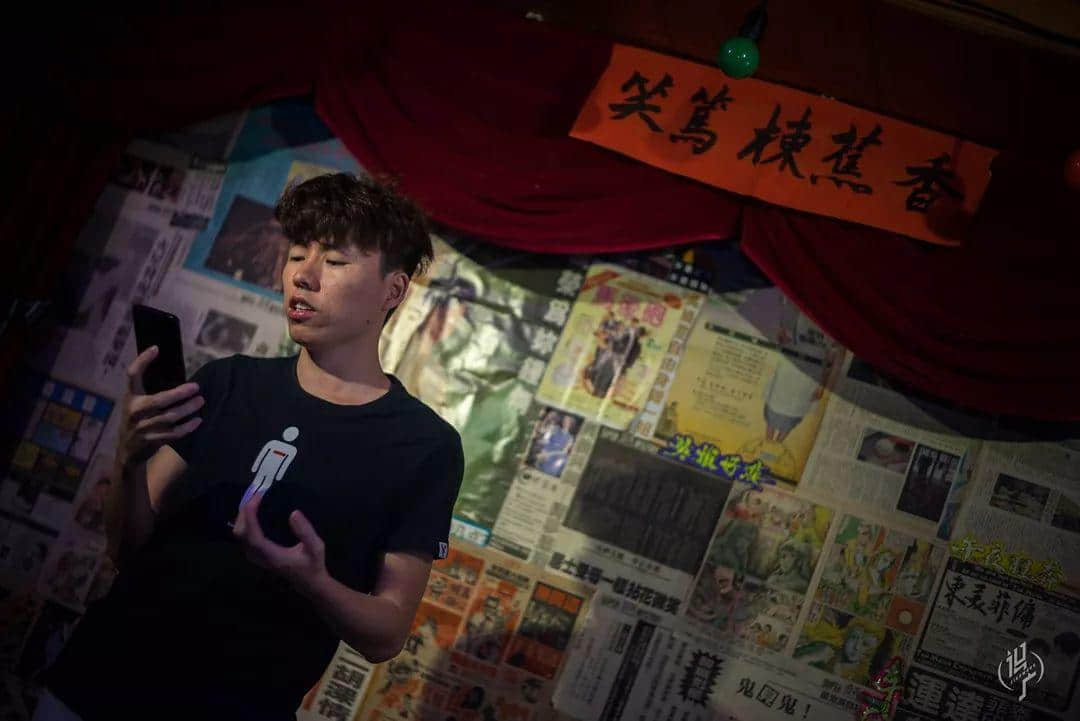 月薪五六百,蜗居棠下村 月薪五六百,蜗居棠下村