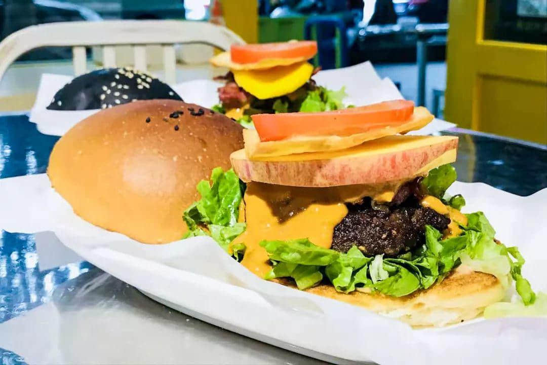 这家大学城里的隐秘汉堡店,让你知道汉堡真正的味道 这家大学城里的隐秘汉堡店,让你知道汉堡真正的味道