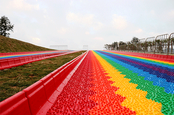 踏青来撒野 玩尽好时光! 踏青来撒野 玩尽好时光!