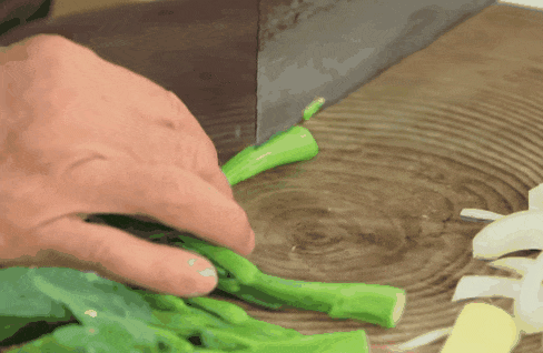 干炒牛河VS湿炒牛河,哪一款最能留住广东人的心? 干炒牛河VS湿炒牛河,哪一款最能留住广东人的心?