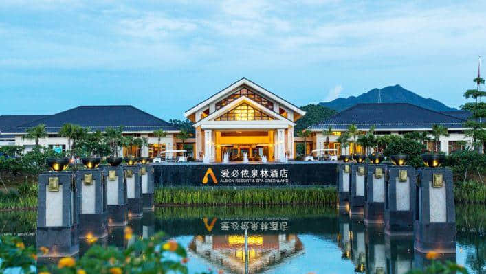 踏青来撒野 玩尽好时光! 踏青来撒野 玩尽好时光!