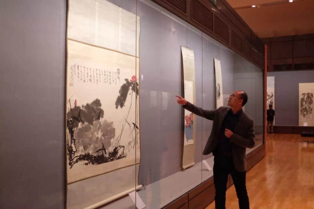 中國美術館典藏部副主任韓勁松先生親自導賞齊白石、傅抱石、葉淺予等近九十件大師作品 中國美術館典藏部副主任韓勁松先生親自導賞齊白石、傅抱石、葉淺予等近九十件大師作品