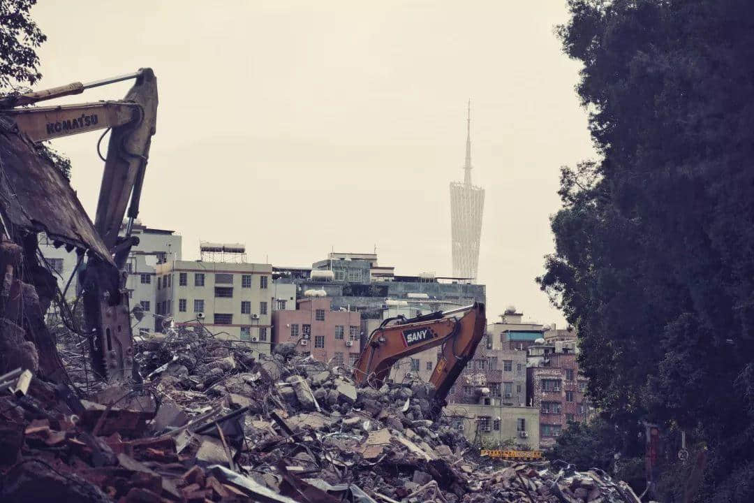 谁杀死了红专厂? 谁杀死了红专厂?