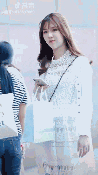 弱爆的抖音广州街拍,都凑不出一篇迷惑大赏出来 弱爆的抖音广州街拍,都凑不出一篇迷惑大赏出来