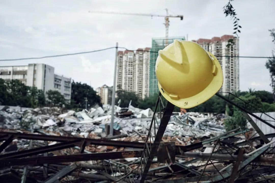 谁杀死了红专厂? 谁杀死了红专厂?