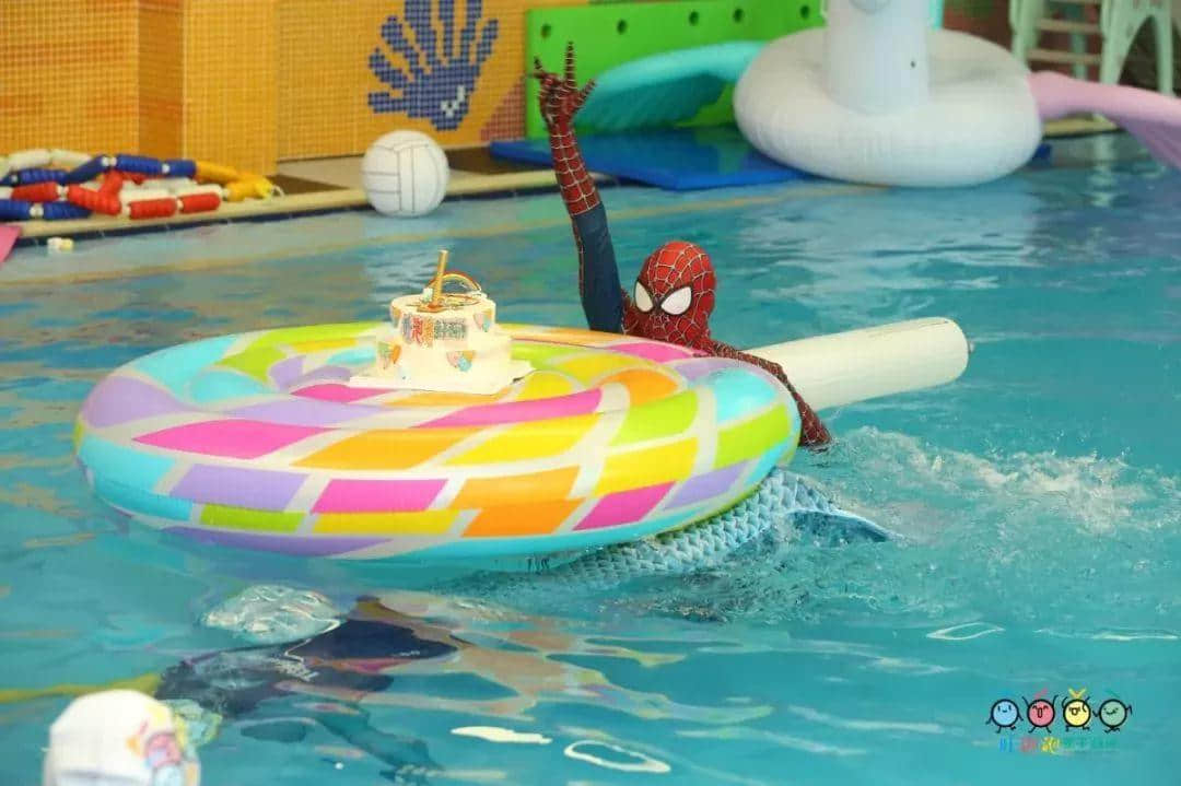 “感恩•臻爱•成长——两店同庆 感恩遇见” 暨吐泡泡亲子游泳俱乐部番禺店周年庆 “感恩•臻爱•成长——两店同庆 感恩遇见” 暨吐泡泡亲子游泳俱乐部番禺店周年庆