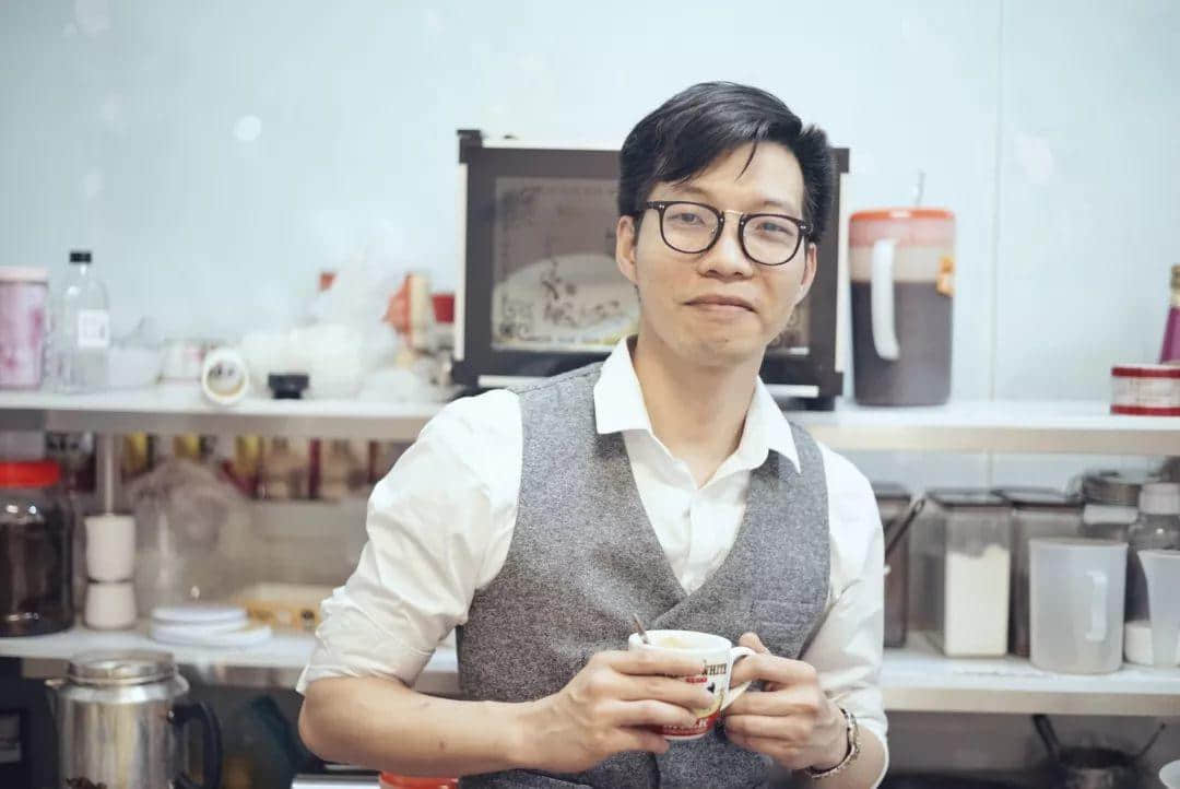 旧商场二楼的奶茶店,坚持出品港茶真味 旧商场二楼的奶茶店,坚持出品港茶真味