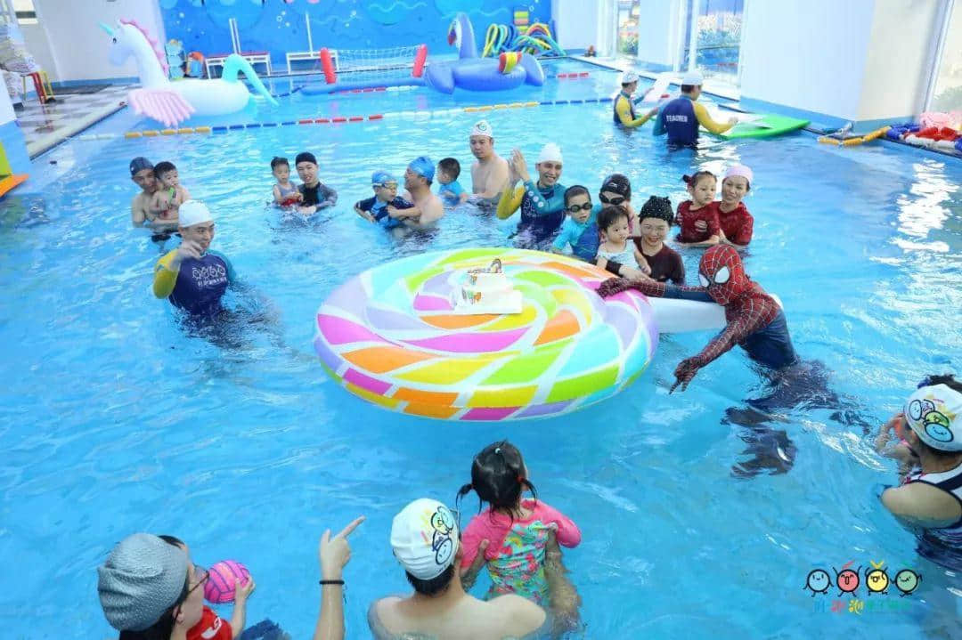 “感恩•臻爱•成长——两店同庆 感恩遇见” 暨吐泡泡亲子游泳俱乐部番禺店周年庆 “感恩•臻爱•成长——两店同庆 感恩遇见” 暨吐泡泡亲子游泳俱乐部番禺店周年庆