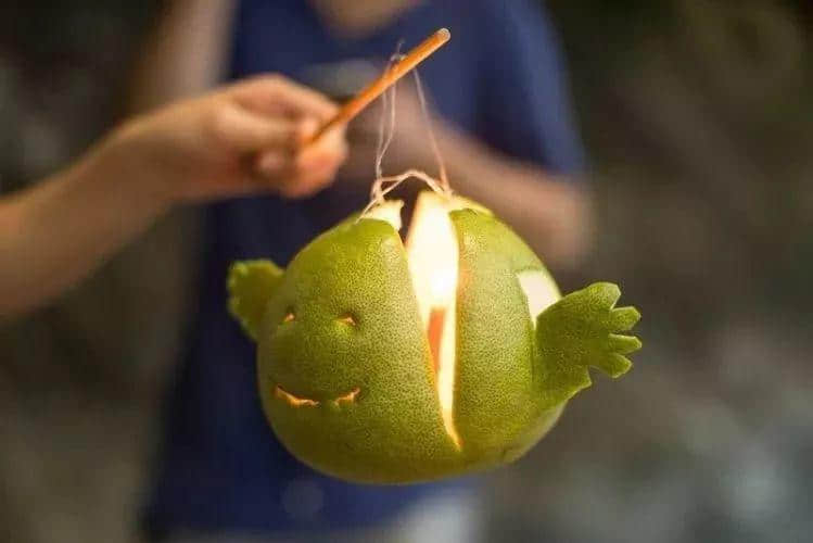 几多中秋习俗已经凋零,唯独广式月饼不可或缺…… 几多中秋习俗已经凋零,唯独广式月饼不可或缺……