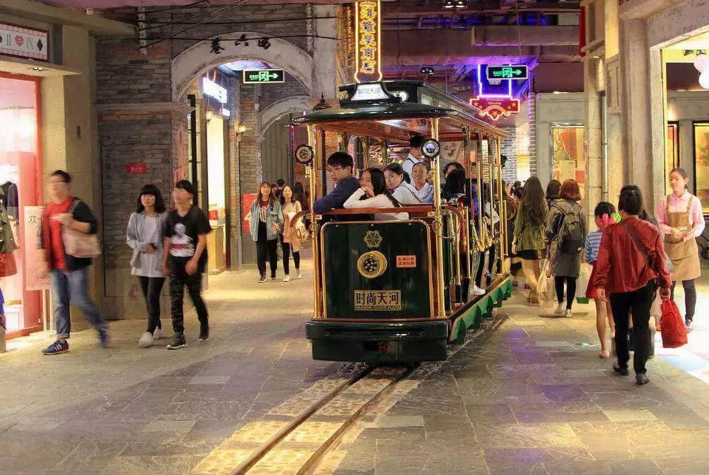 一条1号线,撑起广州商业半边天 一条1号线,撑起广州商业半边天