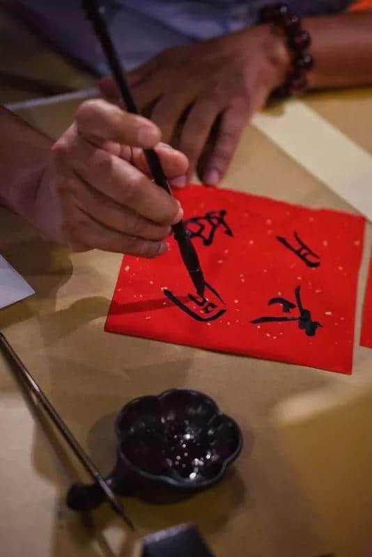 几多中秋习俗已经凋零,唯独广式月饼不可或缺…… 几多中秋习俗已经凋零,唯独广式月饼不可或缺……