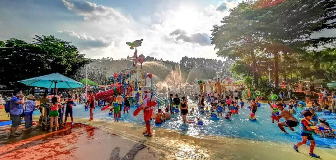 8月来长隆水上乐园high翻一夏!还能Get范丞丞同款快乐哦! 8月来长隆水上乐园high翻一夏!还能Get范丞丞同款快乐哦!