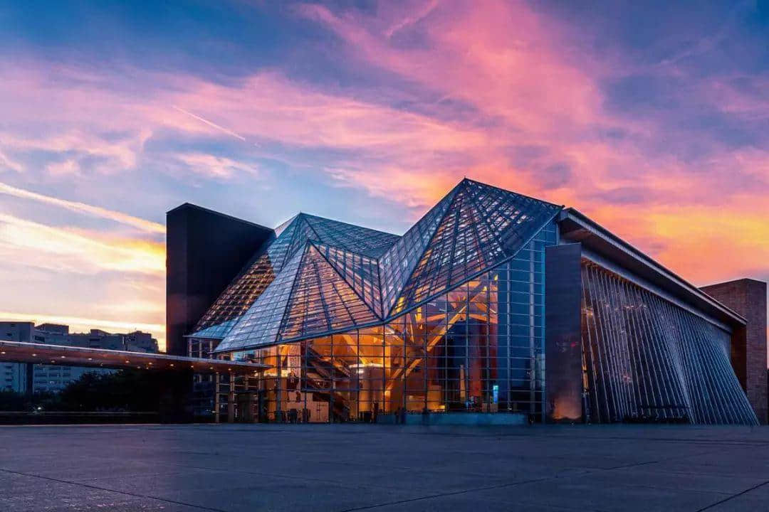 广州和深圳,哪个更像“图书馆之城”? 广州和深圳,哪个更像“图书馆之城”?