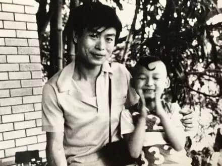 曾几何时,广州也有令全国人民痴狂的全民偶像 曾几何时,广州也有令全国人民痴狂的全民偶像