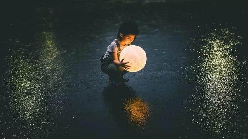 几多中秋习俗已经凋零,唯独广式月饼不可或缺…… 几多中秋习俗已经凋零,唯独广式月饼不可或缺……