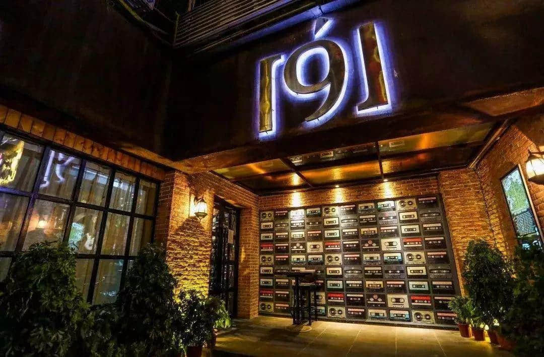 等来夏天的本土livehouse,终究敌不过音乐餐吧 等来夏天的本土livehouse,终究敌不过音乐餐吧