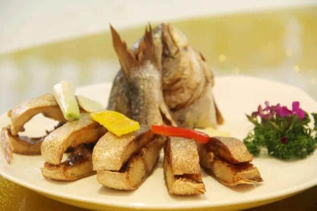 【欣知食】| 读《粤韵唐诗》，品新派粤菜