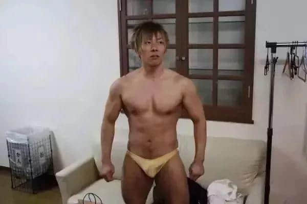 敬业的日本AV男优