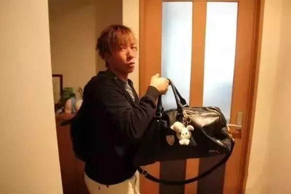 敬业的日本AV男优