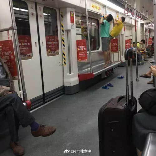 广州人的地铁公德到底强不强? 广州人的地铁公德到底强不强?