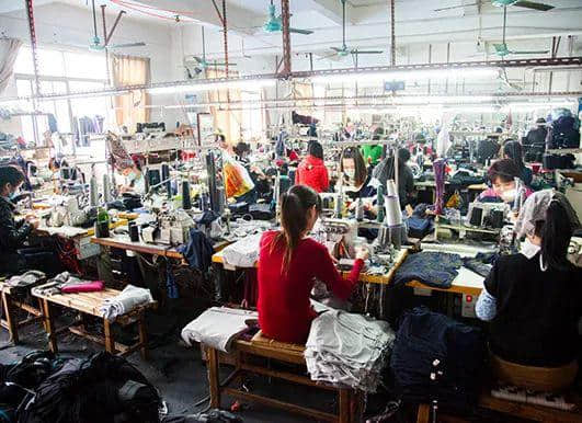 一个老厂长的30年,与一段珠三角制衣业的沧桑往事 一个老厂长的30年,与一段珠三角制衣业的沧桑往事