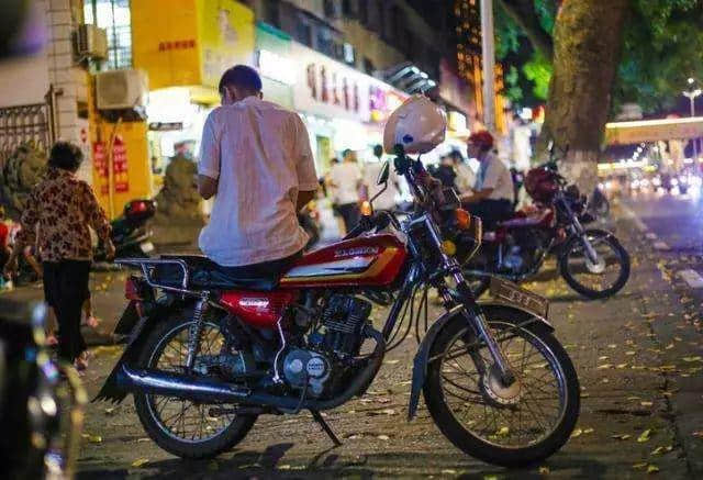 摩托佬,广州“孤胆英雄” 摩托佬,广州“孤胆英雄”