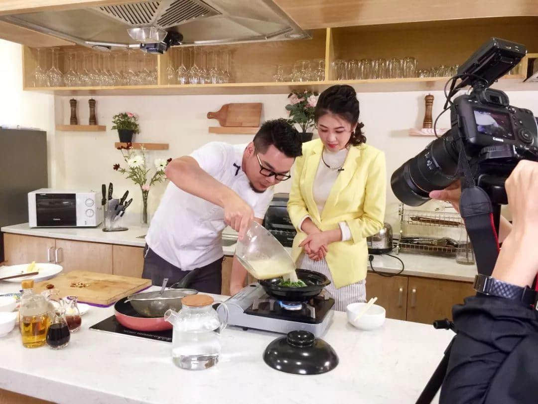 美食主播刘澄霖:广货不仅要实用,还要有颜值 美食主播刘澄霖:广货不仅要实用,还要有颜值