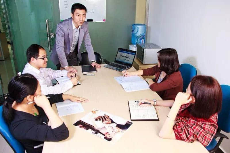 羊城网劳震宇：广州敢为天下之先，广货更要勇敢前行！