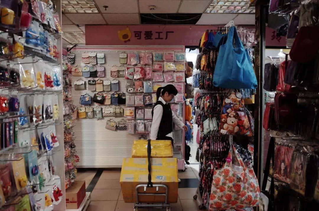 识叹广州 | 见识广州批发市场的乐趣 识叹广州 | 见识广州批发市场的乐趣