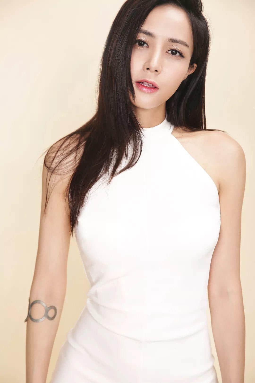 电视主播李思贤:希望广货成为年轻人青睐的潮牌,为广货打CALL! 电视主播李思贤:希望广货成为年轻人青睐的潮牌,为广货打CALL!