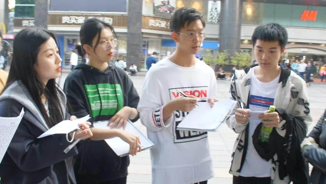 艺考生突袭你好嘢，挞爷为何灵魂出窍？