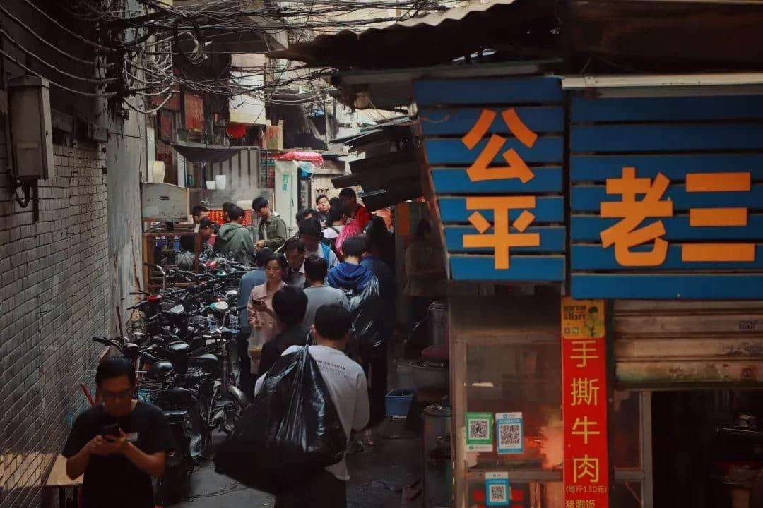 藏身沙河的汕尾街:闹市中渐行渐远的“故乡” 藏身沙河的汕尾街:闹市中渐行渐远的“故乡”