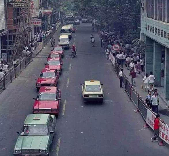 广州“的士佬”:当年最早用上大哥大的男人,后来连奶粉都买不起了 广州“的士佬”:当年最早用上大哥大的男人,后来连奶粉都买不起了