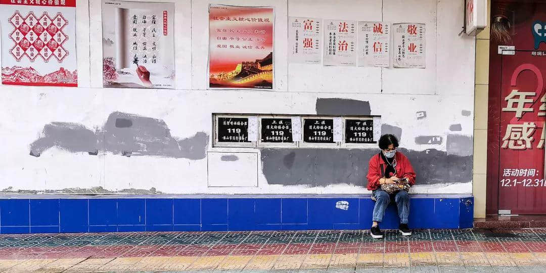 情人节的广州街头,没有情人 情人节的广州街头,没有情人