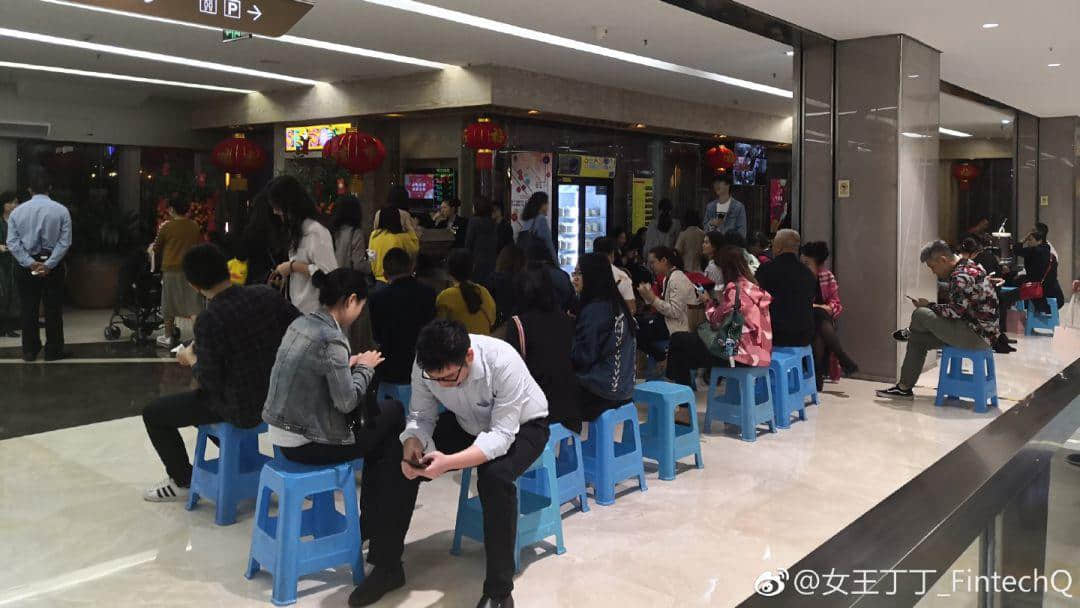 情人节的广州街头,没有情人 情人节的广州街头,没有情人