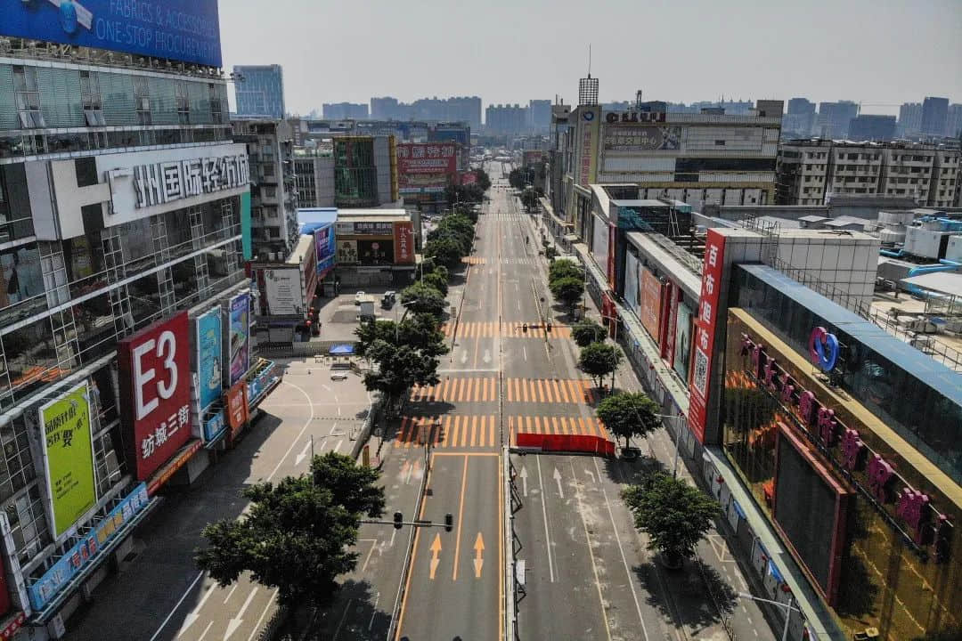 疫情下的城市——广州服装专业市场实录 疫情下的城市——广州服装专业市场实录