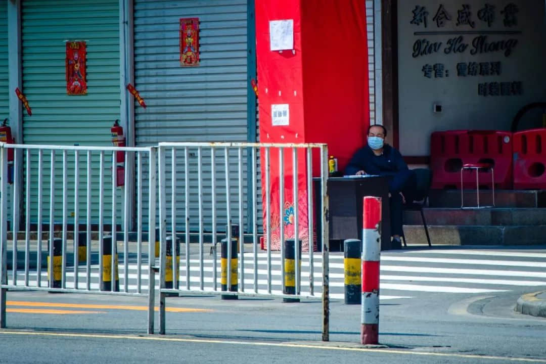 疫情下的城市——广州服装专业市场实录 疫情下的城市——广州服装专业市场实录