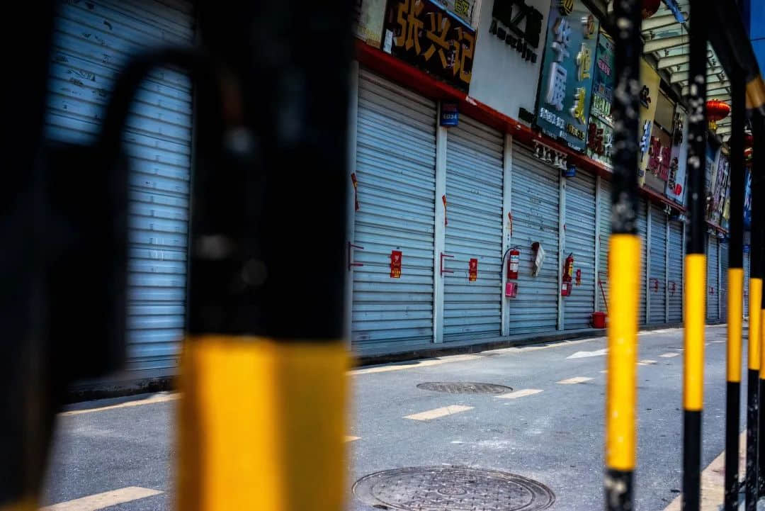 疫情下的城市——广州服装专业市场实录 疫情下的城市——广州服装专业市场实录