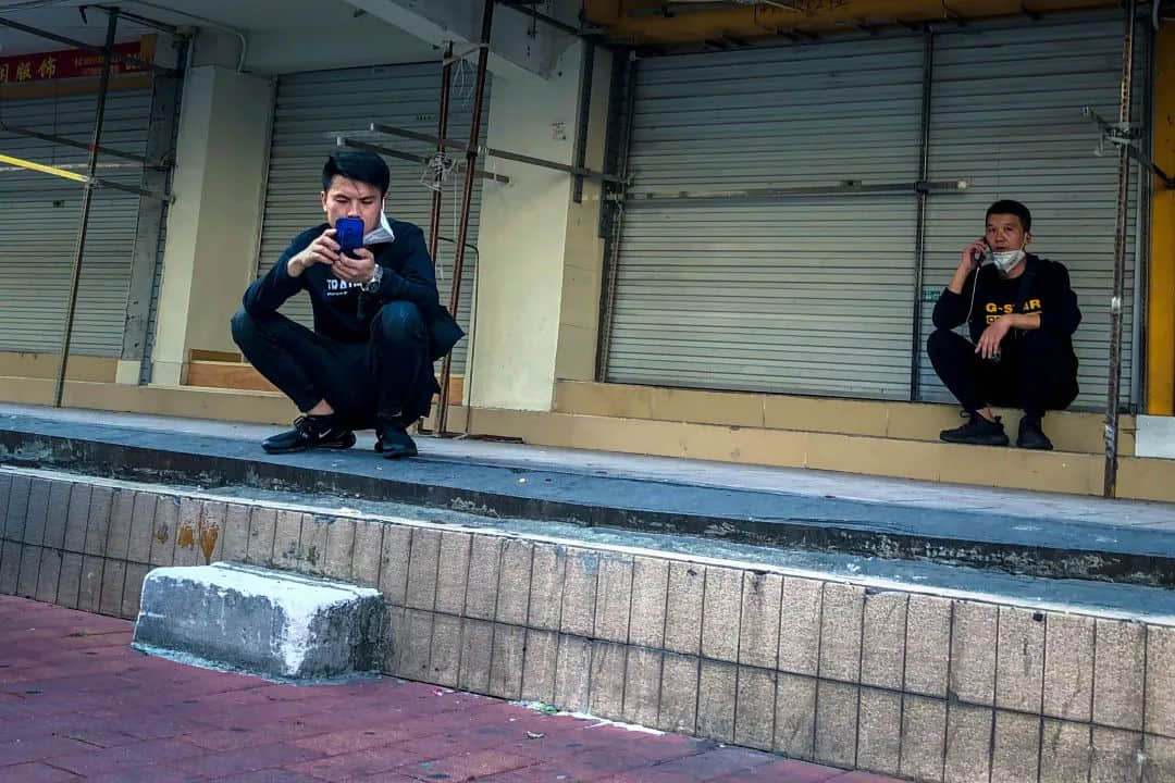 疫情下的城市——广州服装专业市场实录 疫情下的城市——广州服装专业市场实录