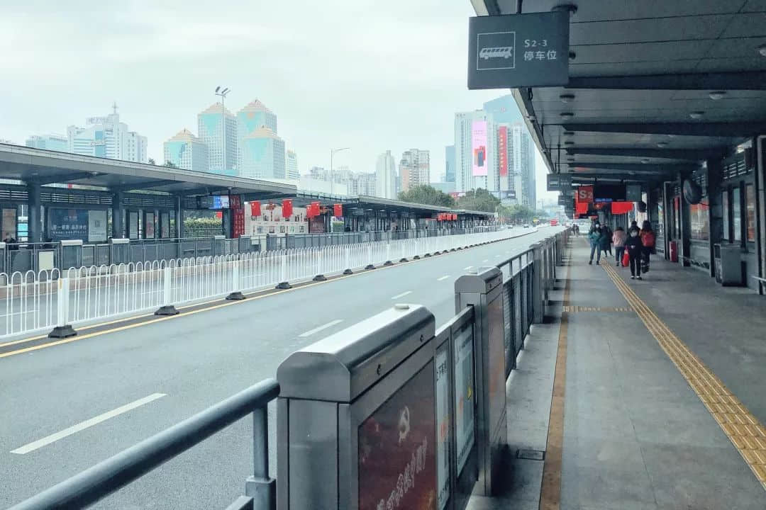 复工日的广州CBD,有点冷 复工日的广州CBD,有点冷