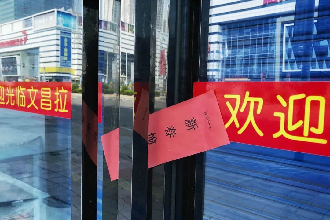 疫情下的城市——广州服装专业市场实录 疫情下的城市——广州服装专业市场实录