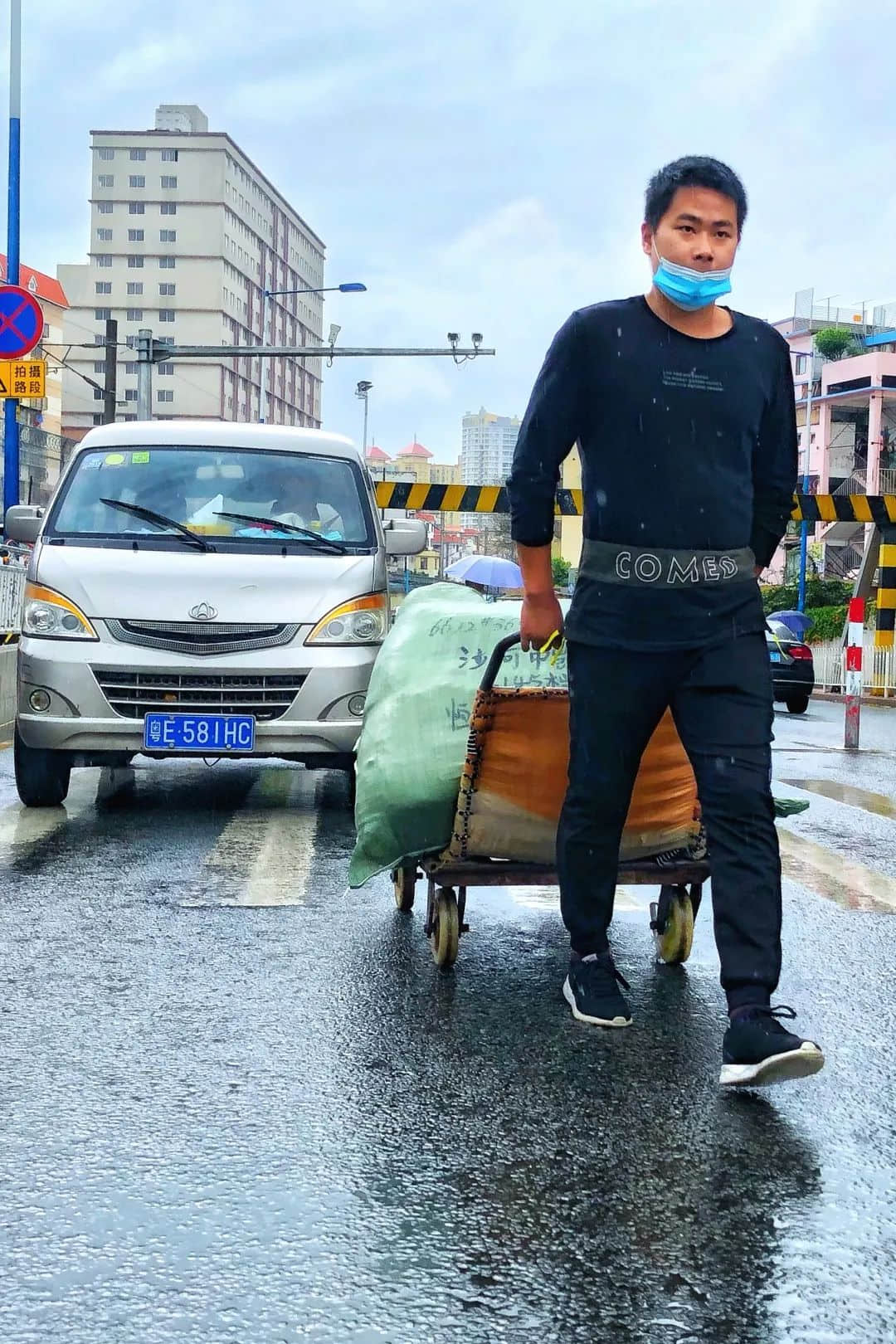 “脏乱差”的沙河,是广州最真实的“素颜照” “脏乱差”的沙河,是广州最真实的“素颜照”