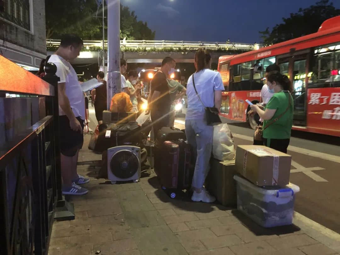 广州制衣作坊难以为继,湖北人来了又走 广州制衣作坊难以为继,湖北人来了又走