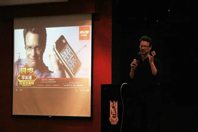 呢几个鬼佬粤语“咯咯声”,但依家啲细路就声都唔声 呢几个鬼佬粤语“咯咯声”,但依家啲细路就声都唔声