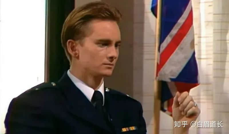 呢几个鬼佬粤语“咯咯声”,但依家啲细路就声都唔声 呢几个鬼佬粤语“咯咯声”,但依家啲细路就声都唔声