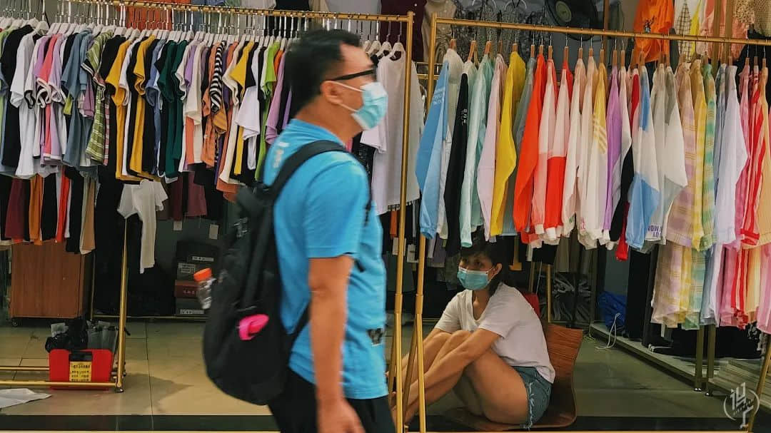 戴口罩的夏天 戴口罩的夏天