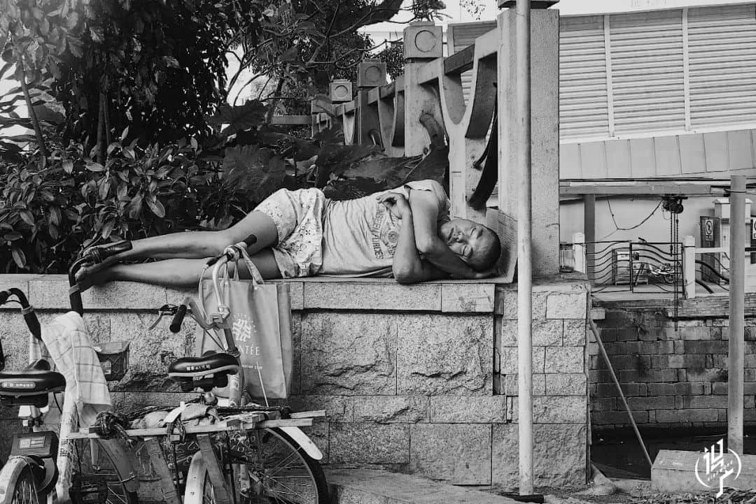 沉睡的广州人 沉睡的广州人