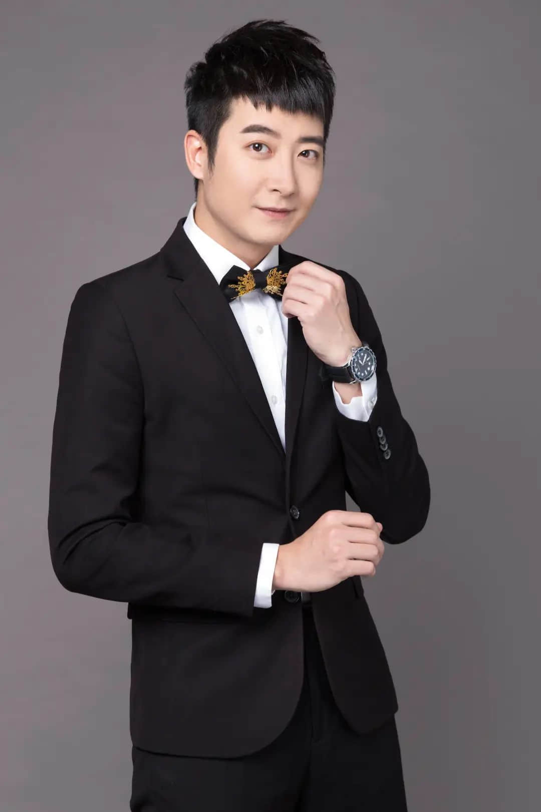 四年来,他们用镜头记录了50万广州人的动人瞬间…… 四年来,他们用镜头记录了50万广州人的动人瞬间……